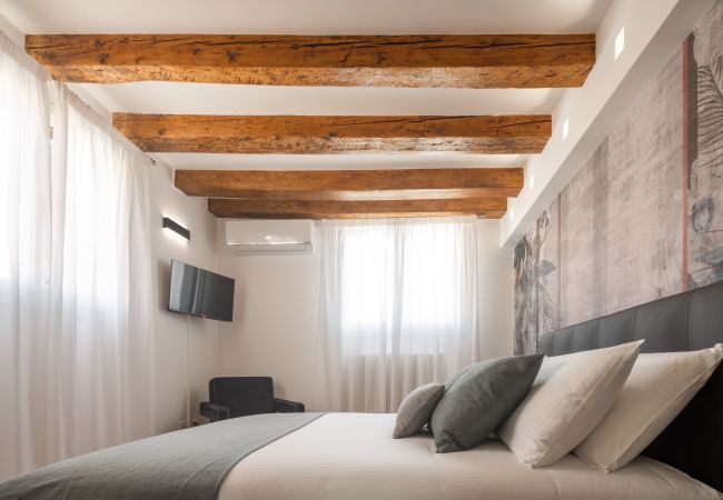 Appartement à Venezia - Ruga Bella Bridge View Apartment R&R Appartement à Venezia - Ruga Bella Bridge View Apartment R&R