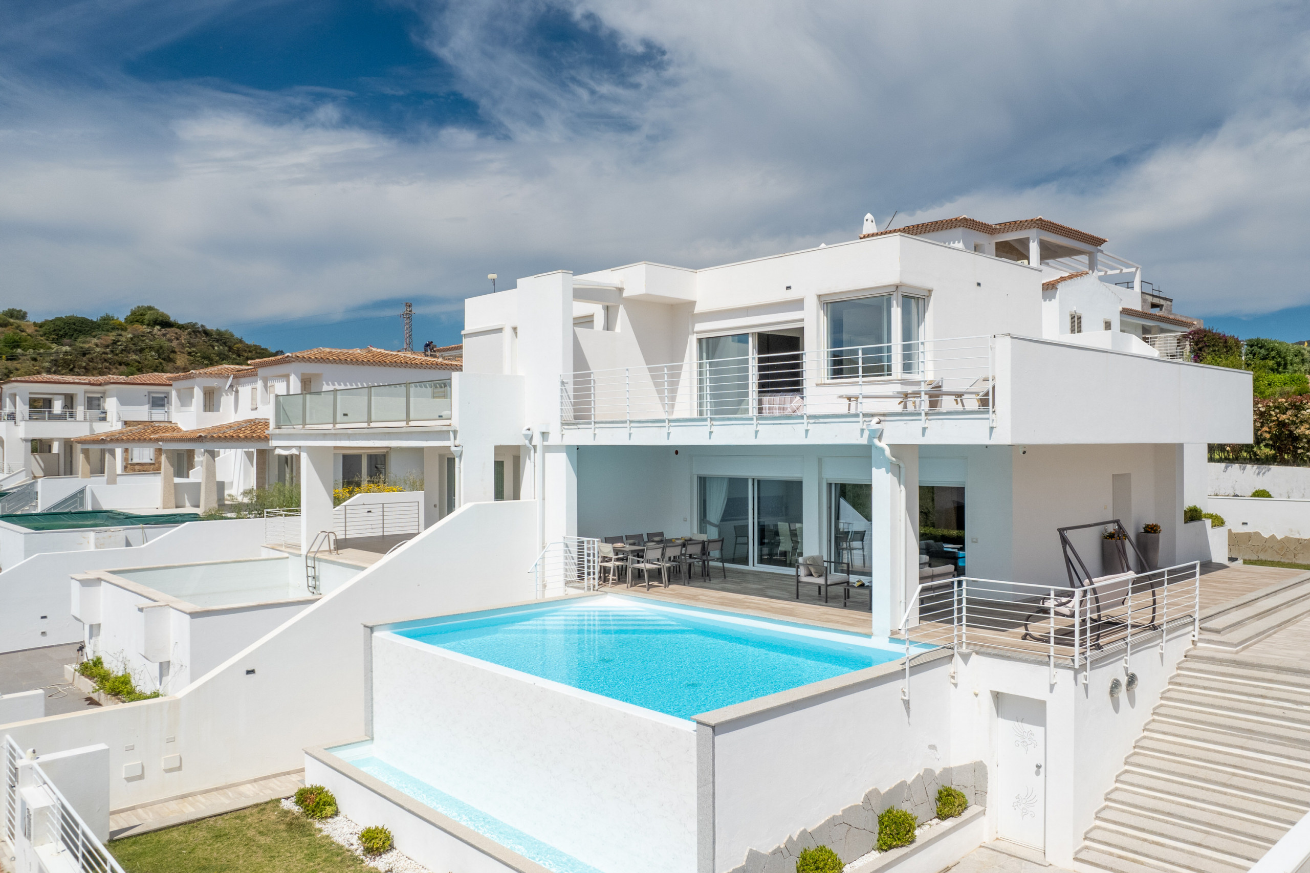 villa à Budoni - Villa Square - maison de vacances moderne avec piscine en Sardaigne