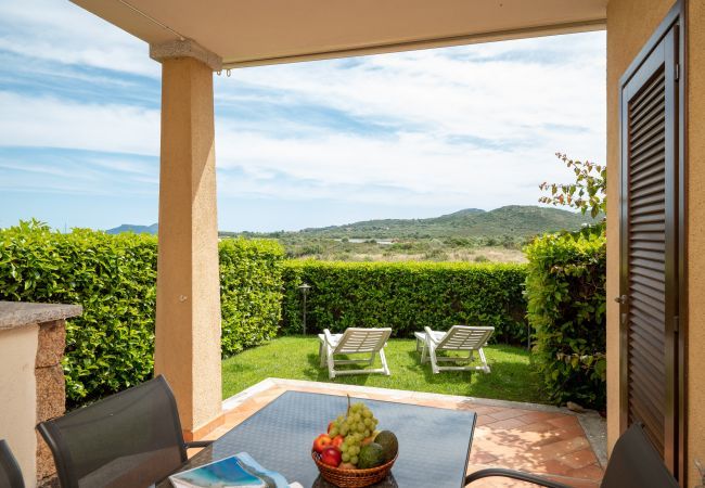 Appartement à Olbia - Myrsine Mara by Klodge - Appartement de plage Marina Maria avec vue sur la mer