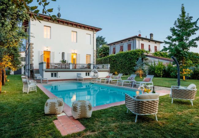Villa à Lucques - Villa Buonamici, a Luxury Villa with Pool in a walking distance from Lucca