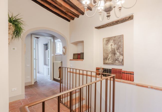 Villa à San Concordio di Moriano - Villa Lina, Luxury Farmhouse with Pool and Amazing View close to Lucca Town Centre