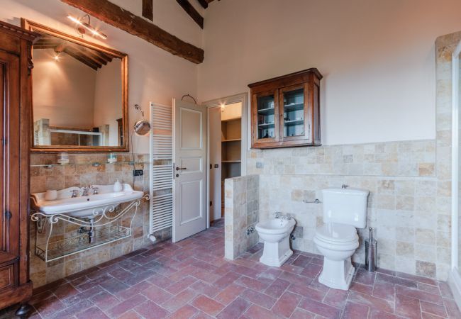 Villa à Lucques - Villa Alice, panoramic stone farmhouse to sleep 10 with pool in Lucca