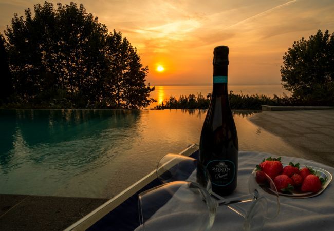 Villa à Bardolino - VILLA INFINITY Villa à Bardolino - VILLA INFINITY