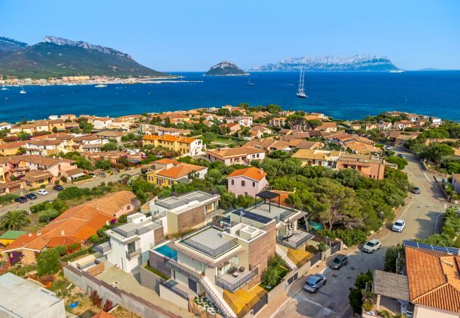 Villa à Golfo Aranci - Villa Mathis by Klodge - exquise villa avec vue mer et piscine