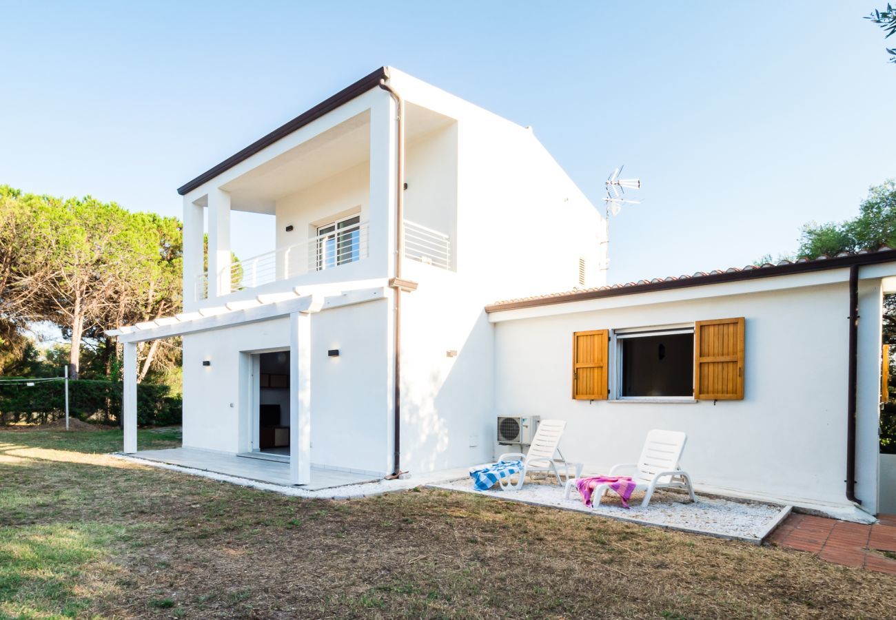 Chalet à Olbia - Villetta Bianca - maison moderne 400 mètres plage