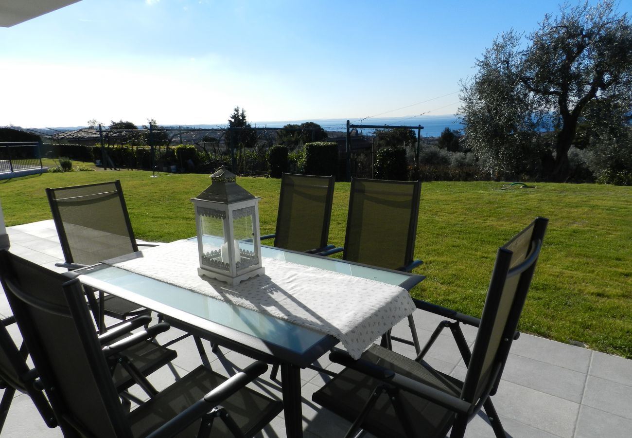 Villa à Bardolino - Regarda - Villa Alba à Bardolino avec vue sur le lac, jardin privé et wifi