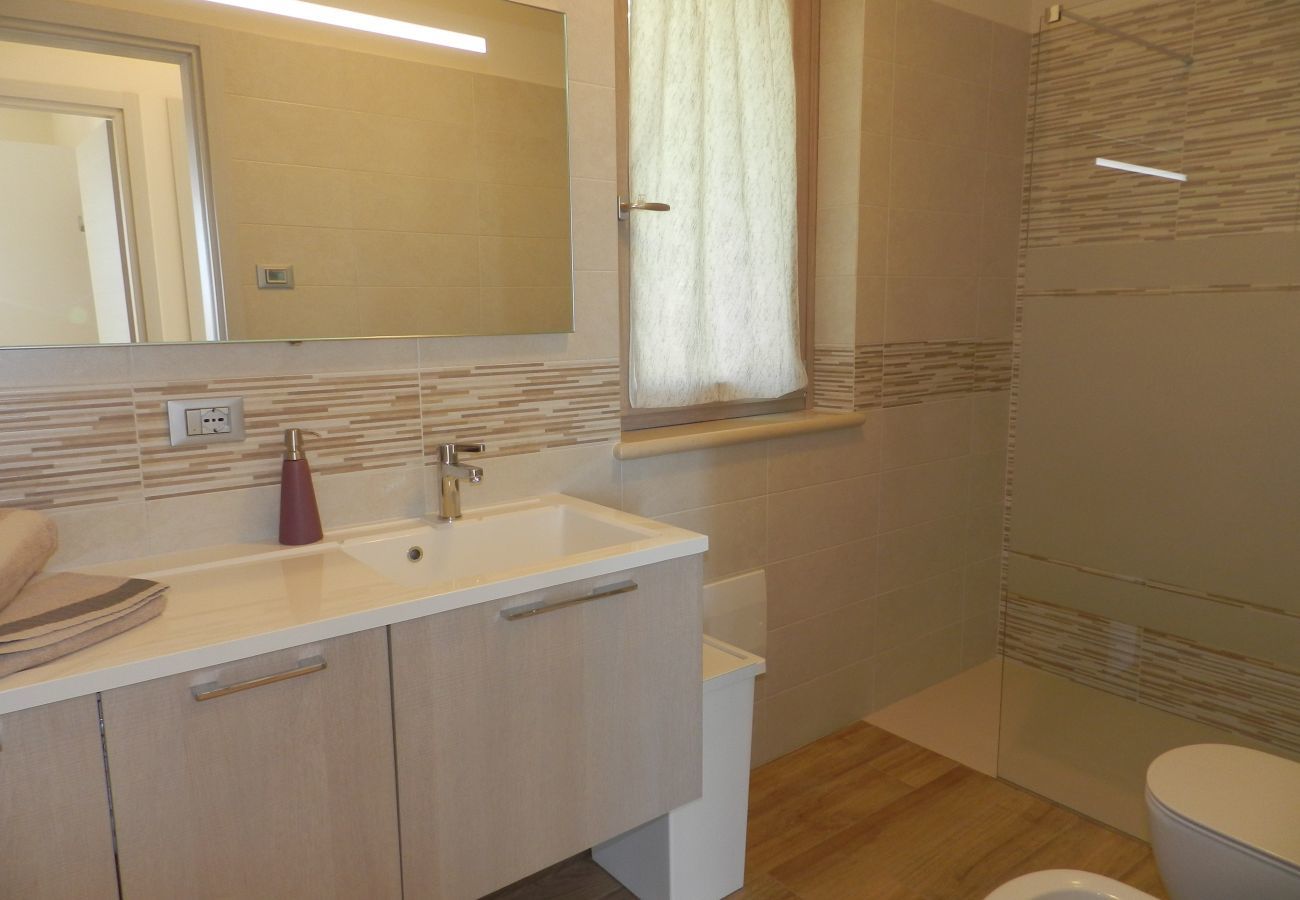 Villa à Bardolino - Regarda - Villa Alba à Bardolino avec vue sur le lac, jardin privé et wifi