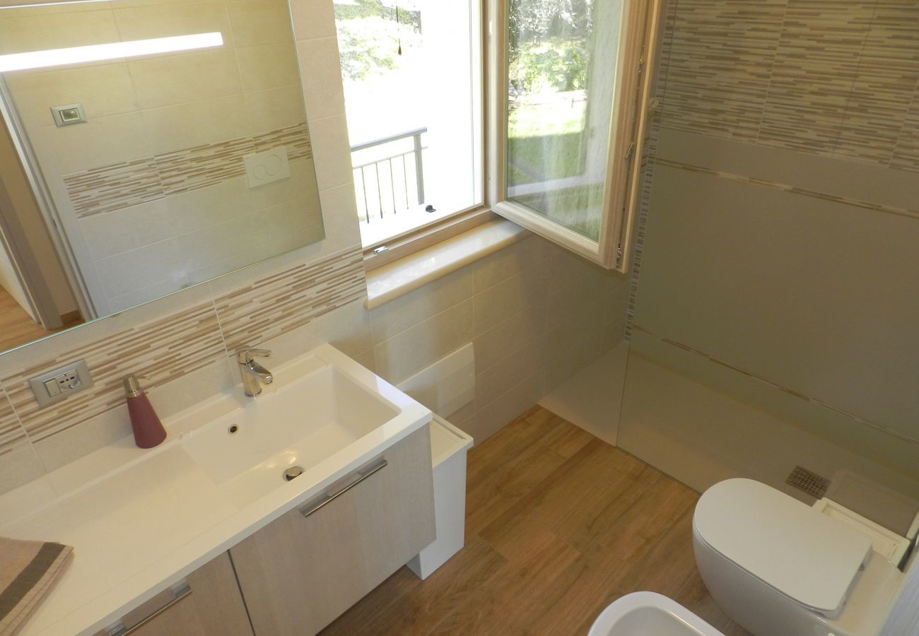Villa à Bardolino - Regarda - Villa Alba à Bardolino avec vue sur le lac, jardin privé et wifi