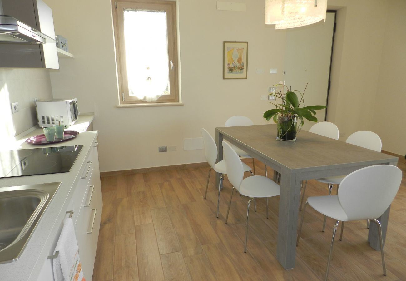 Villa à Bardolino - Regarda - Villa Alba à Bardolino avec vue sur le lac, jardin privé et wifi
