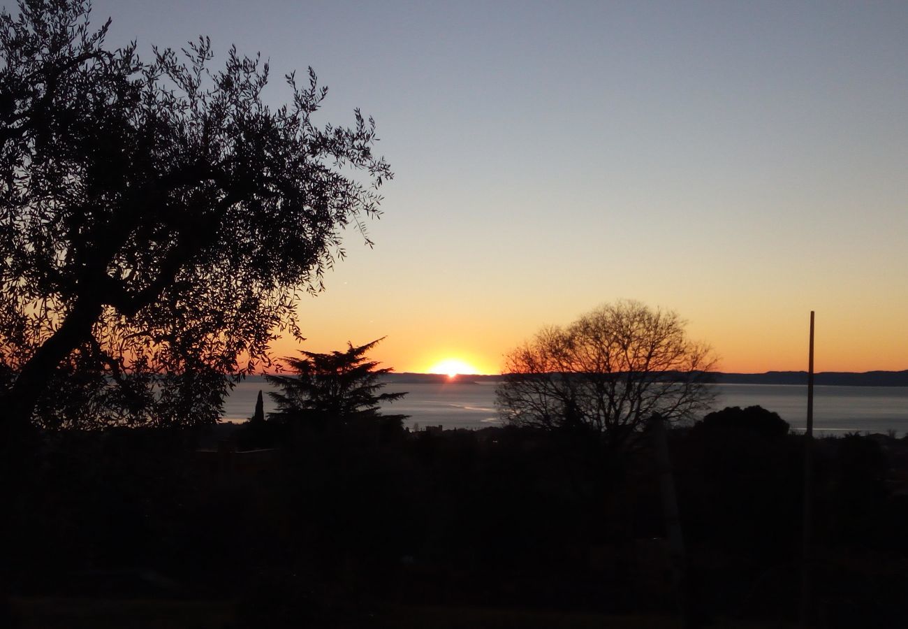 Villa à Bardolino - Regarda - Villa Alba à Bardolino avec vue sur le lac, jardin privé et wifi