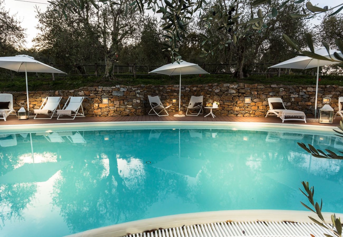 Villa à Lucques -  Ferme panoramique de 4 chambres avec piscine privée à Lucca près du centre ville