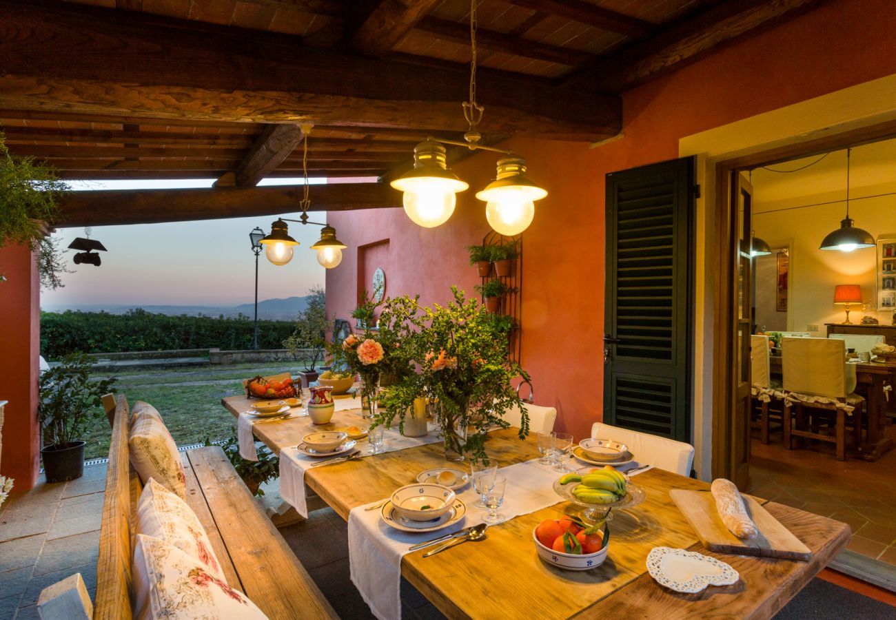 Villa à Lucques -  Ferme panoramique de 4 chambres avec piscine privée à Lucca près du centre ville