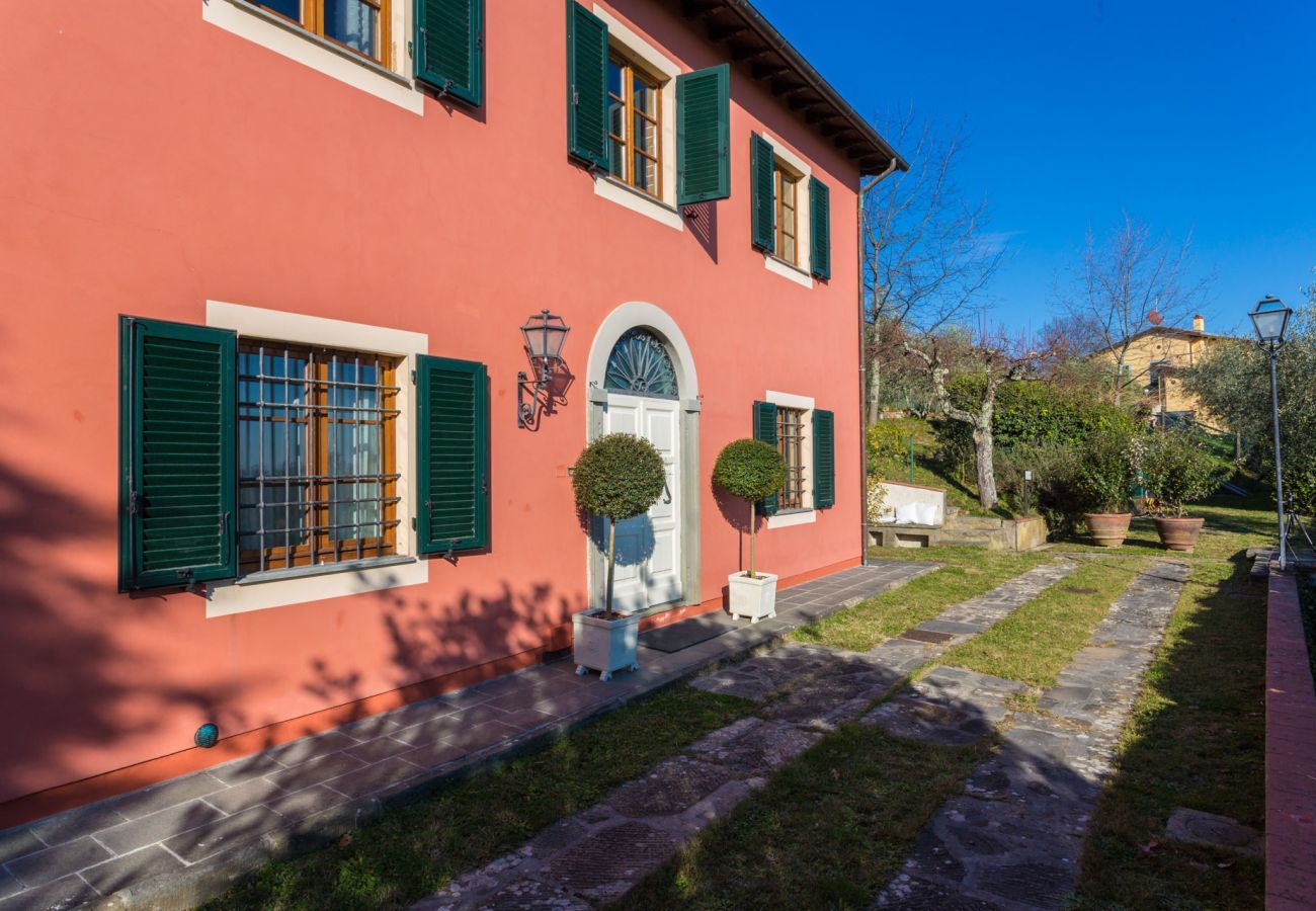 Villa à Lucques -  Ferme panoramique de 4 chambres avec piscine privée à Lucca près du centre ville