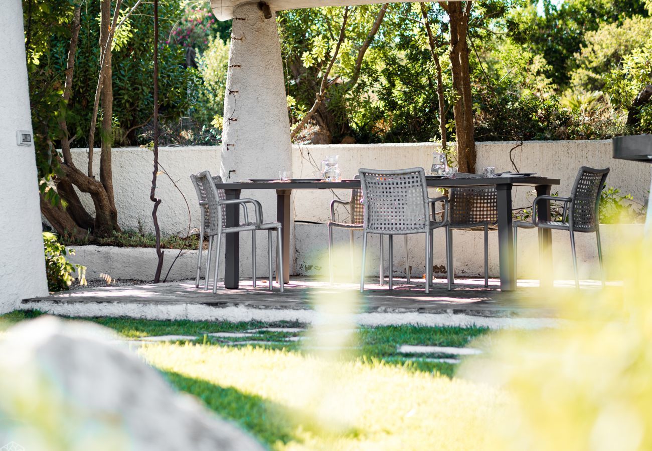Villa Miriam - maison de vacances en location à Pittulongu, proche des plages de sable blanc en Sardaigne
