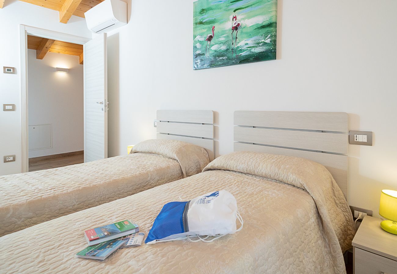 Maison à Bardolino - Regarda - Romantic apartment Casa Rossa 2 with wifi, air conditioning
