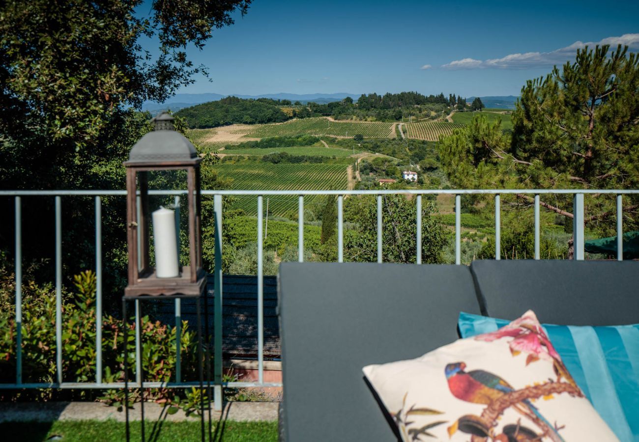 Villa à Marcialla - VILLA CHIANTI, your Secret 4 Bedrooms Retreat with View over the Vineyards in Marcialla