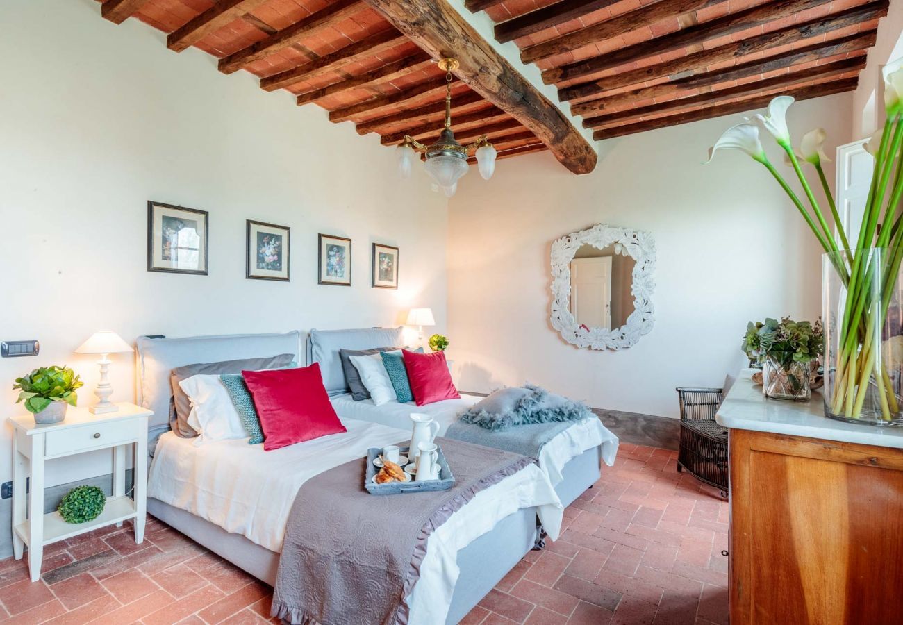 Villa à Capannori - Villa BRUNETTA, Discover your Modern but Traditional Villa in Lucca