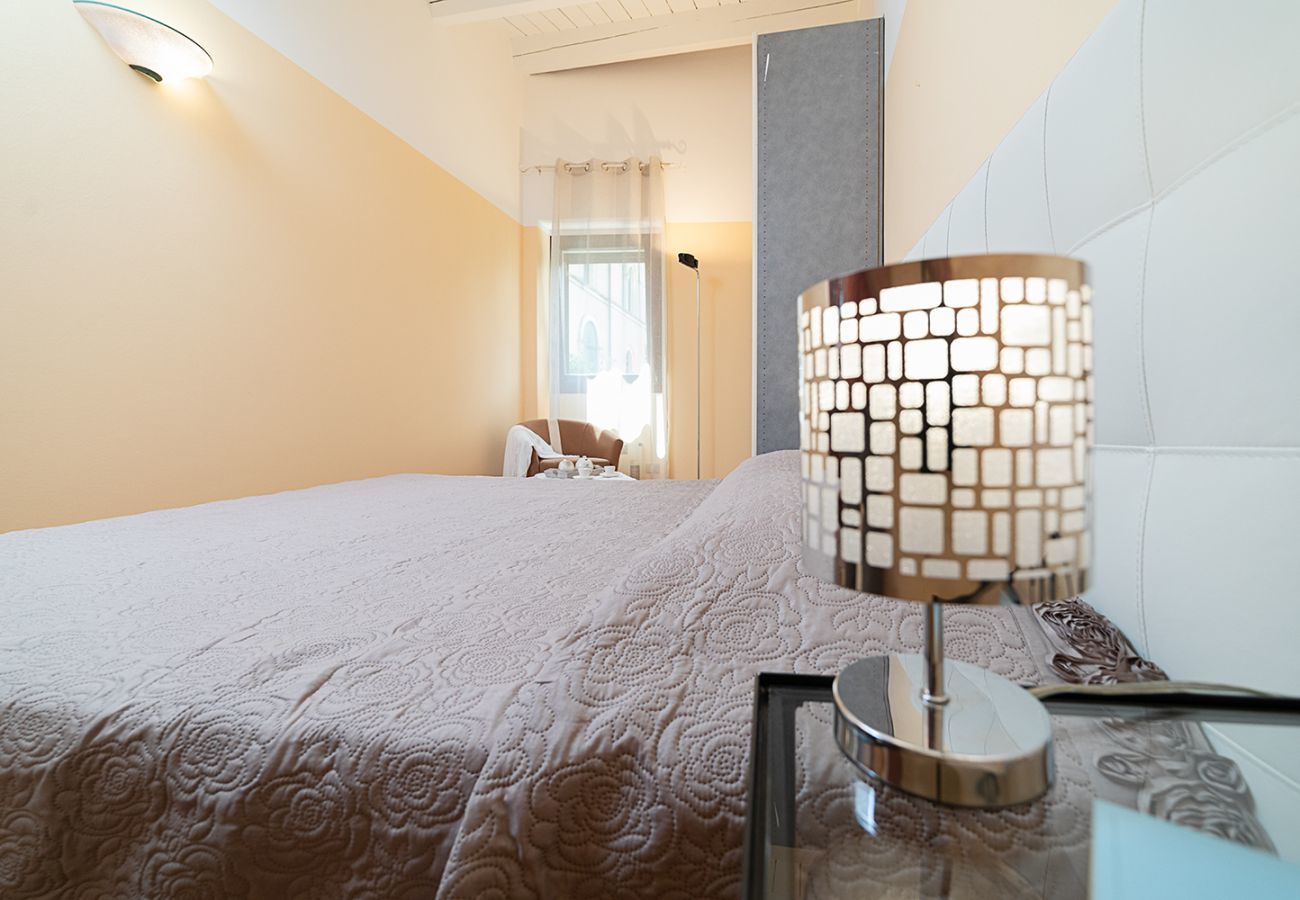 Appartement à Lazise - Regarda - Apartment Pergolana 11 on the lake with botanical garden and pool
