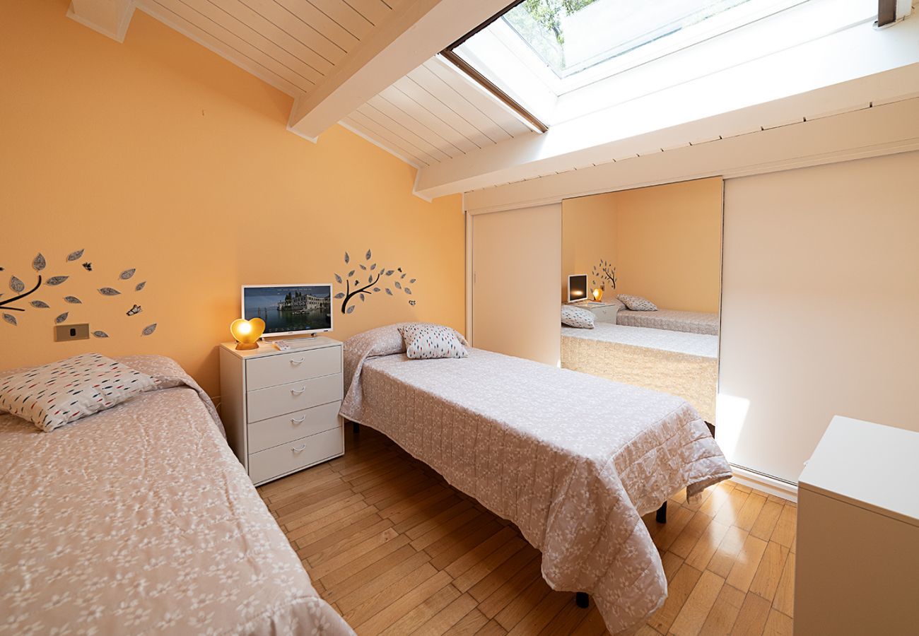 Appartement à Lazise - Regarda - Apartment Pergolana 11 on the lake with botanical garden and pool