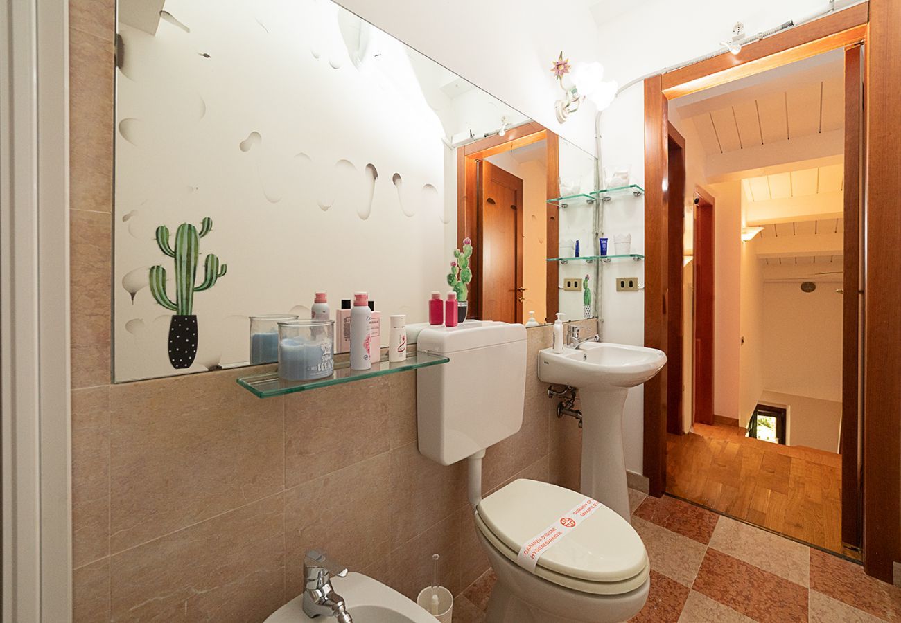Appartement à Lazise - Regarda - Apartment Pergolana 11 on the lake with botanical garden and pool
