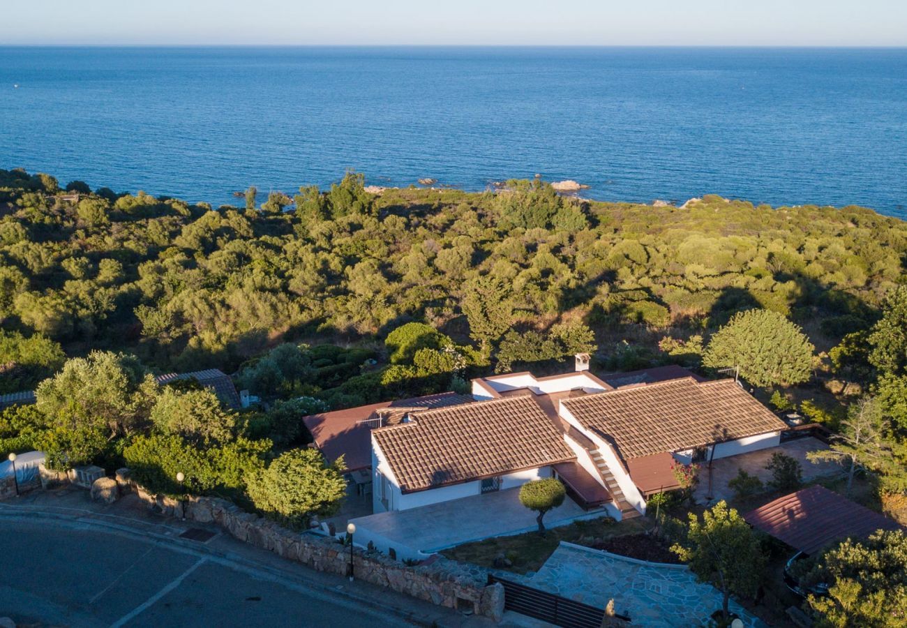 Villa à Ottiolu - VILLA LA BELLA, Luxury Seafront Villa with Panoramic Terrace in Porto Ottiolu, Sardinia
