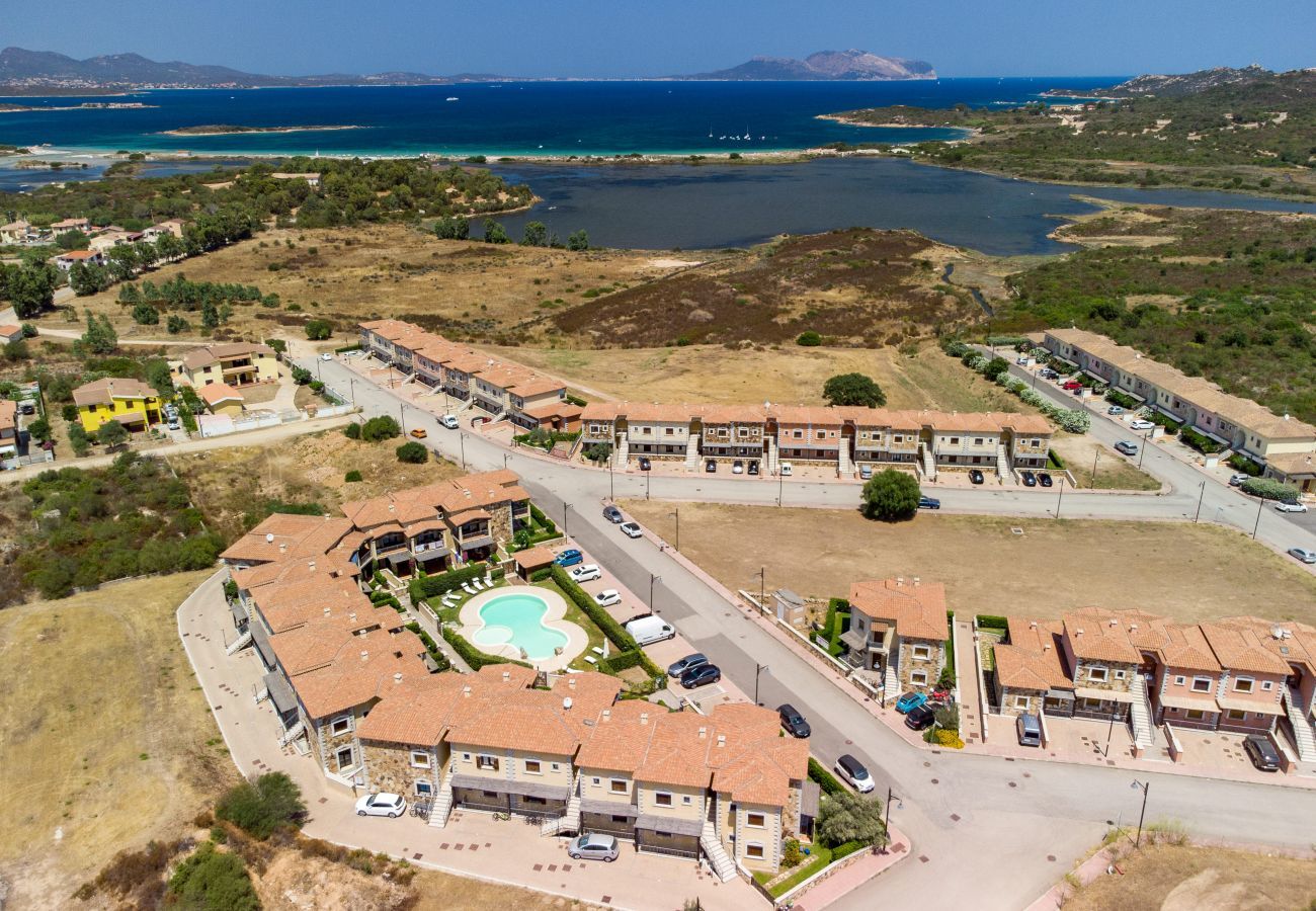 Appartement à Olbia - Myrsine Genny - maison confortable, vue piscine