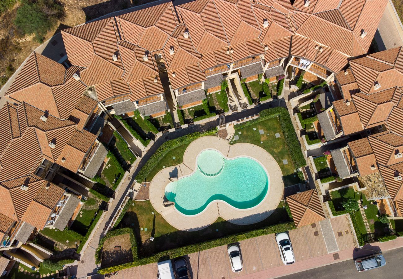Appartement à Olbia - Myrsine Genny - maison confortable, vue piscine