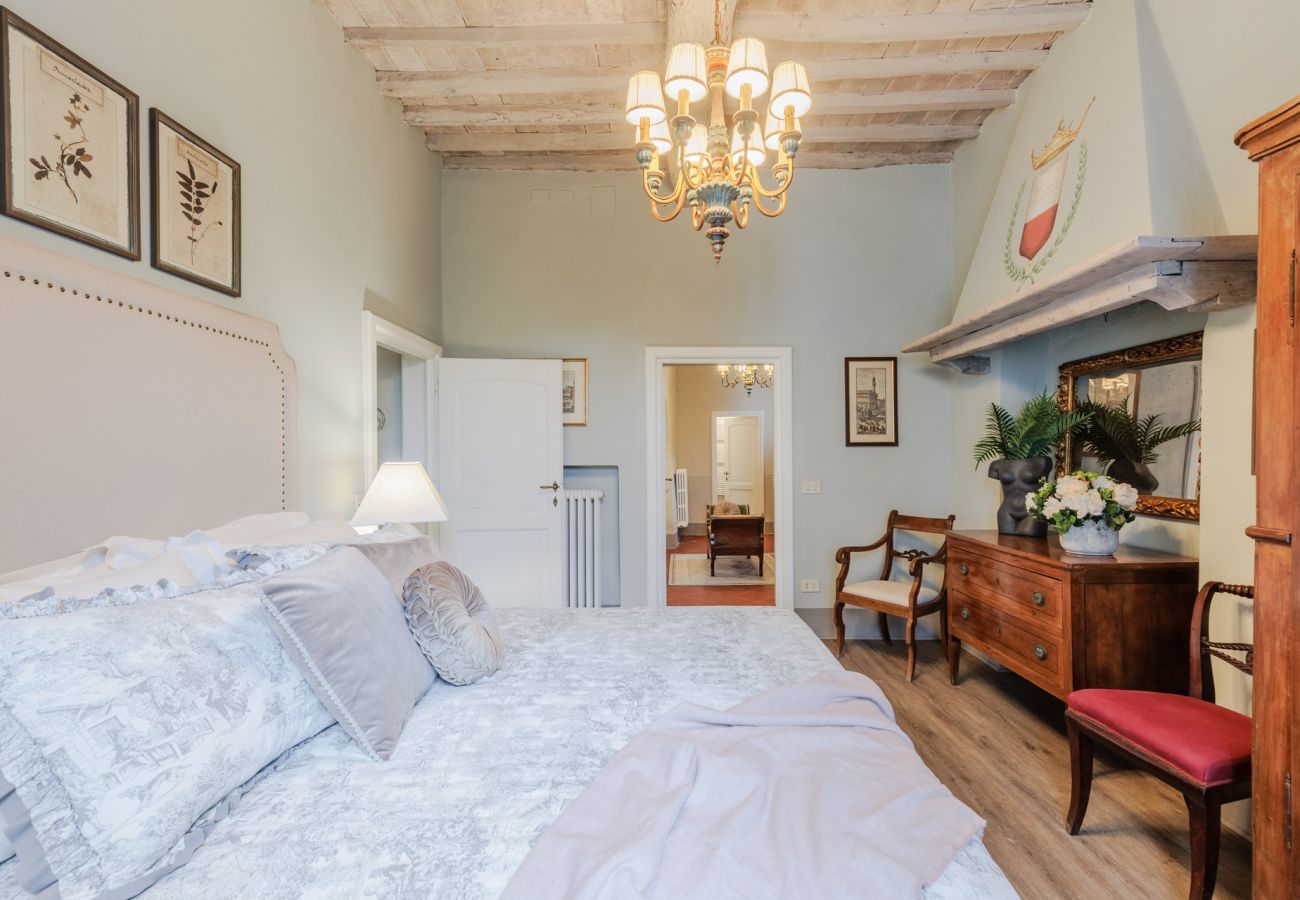 Villa à Capannori - Villa Noa, Romantic 8 bedroom Luxury Farmhouse with Private Pool on the Lucca Hills