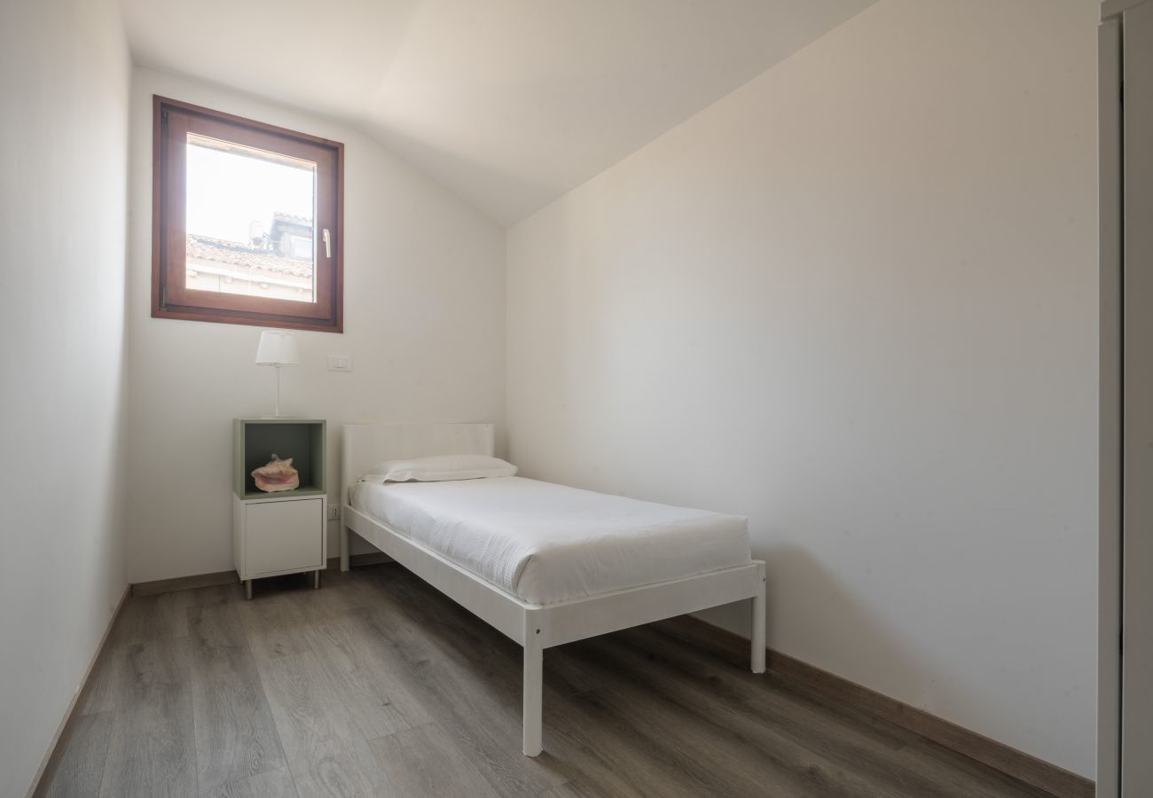 Appartement à Santa Croce - Bright Apartment on Venetian Roofs R&R