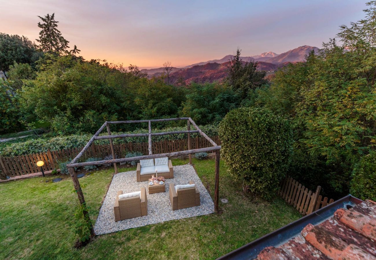 Villa à Chiatri - Rondini, Farmhouse with pool