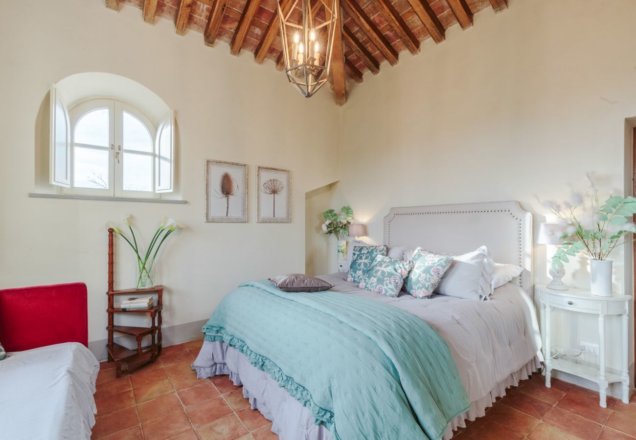 Villa à Orentano - Villa Drago, an authentic Farmhouse with Private Pool in Orentano