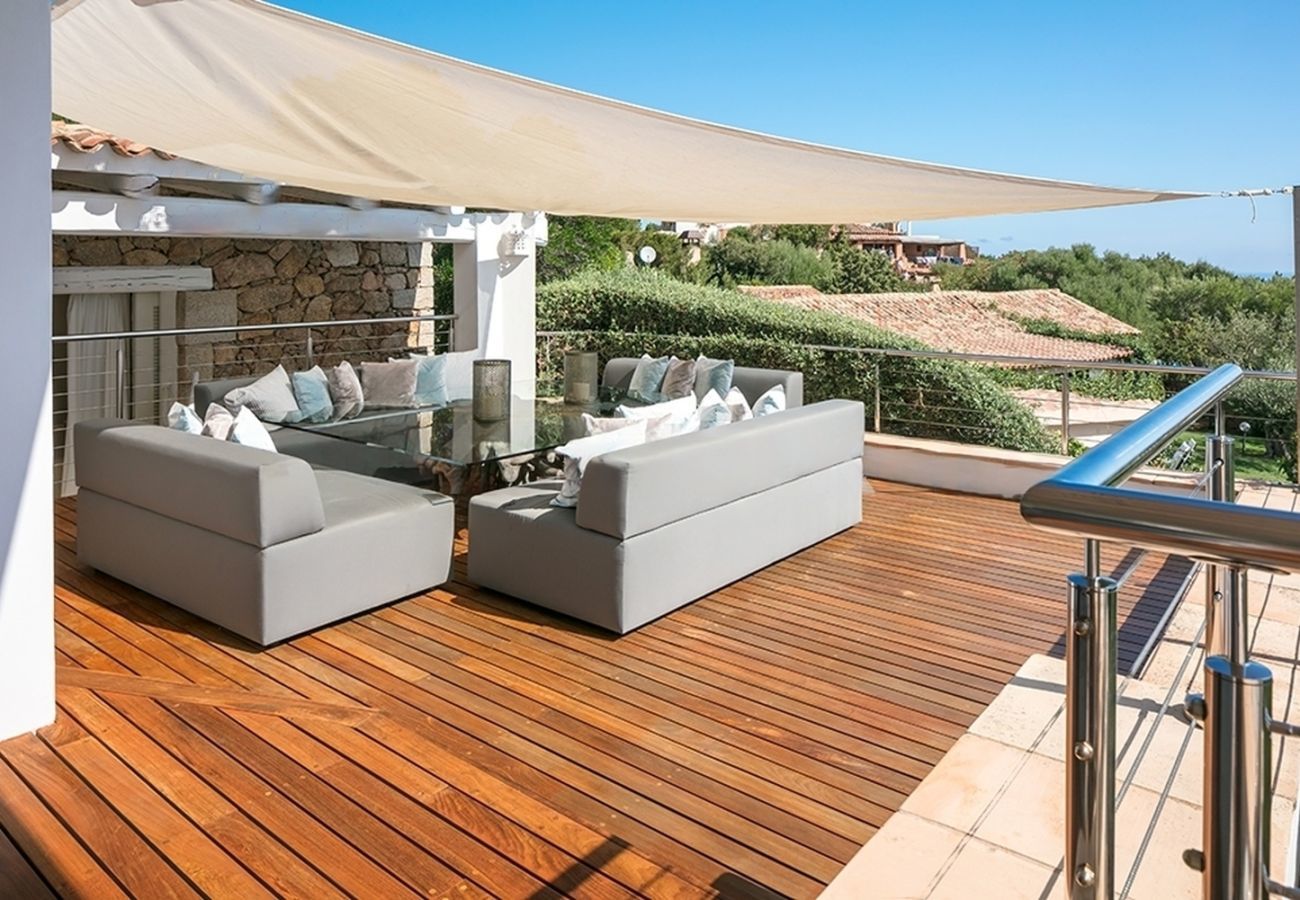Villa à Porto Cervo - Villa Wave - retraite exquise avec piscine et vue sur la mer à Pantogia