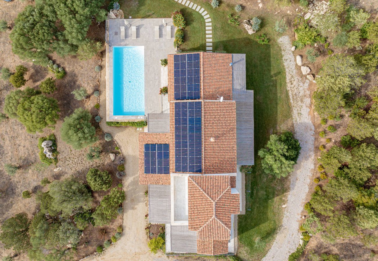 Villa à Arzachena - Villa Li Camini - retraite de campagne avec piscine privée