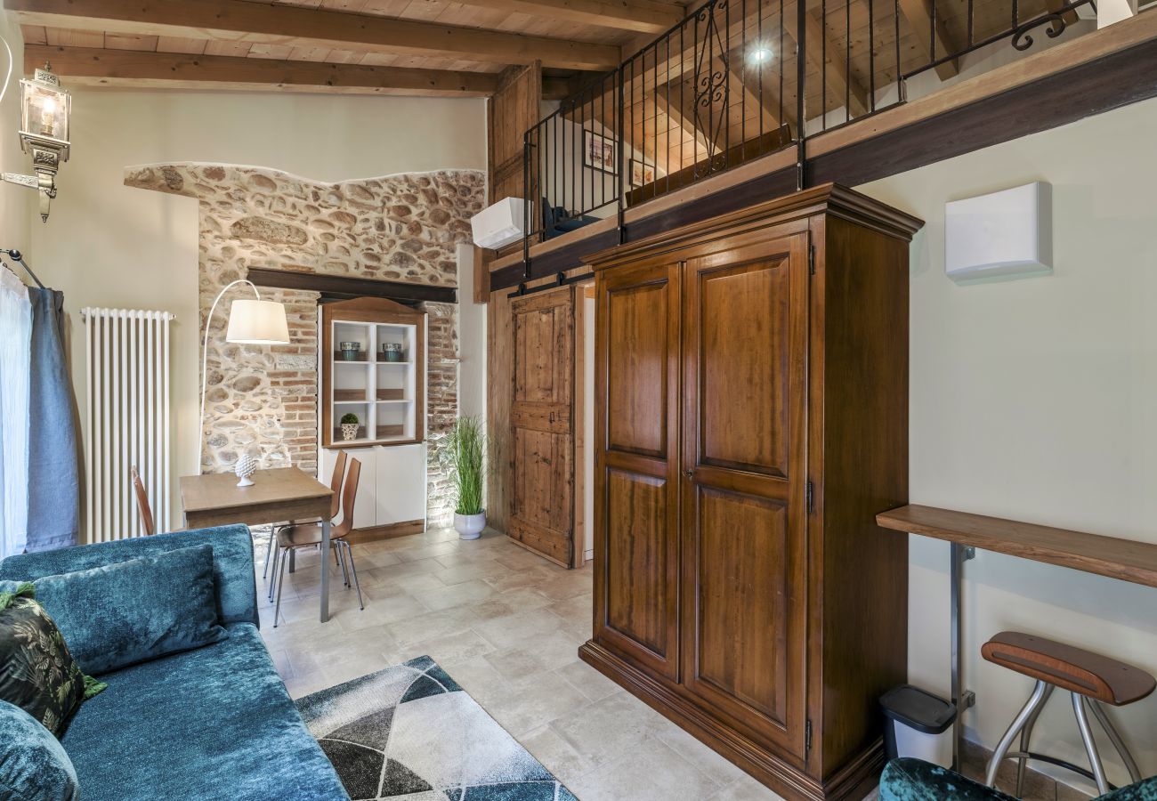 Studio à Castelnuovo del Garda - CORTE MONTELEONE SUITE HONEYMOON