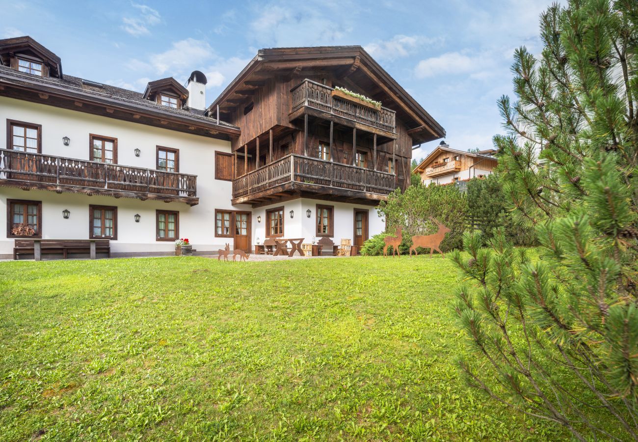 Appartement à Cortina d´Ampezzo - Elegant Tablà with Garden R&R