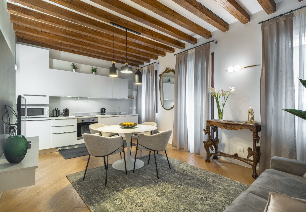 Appartement à Venise - Ca' Venier Apartment with Balcony R&R